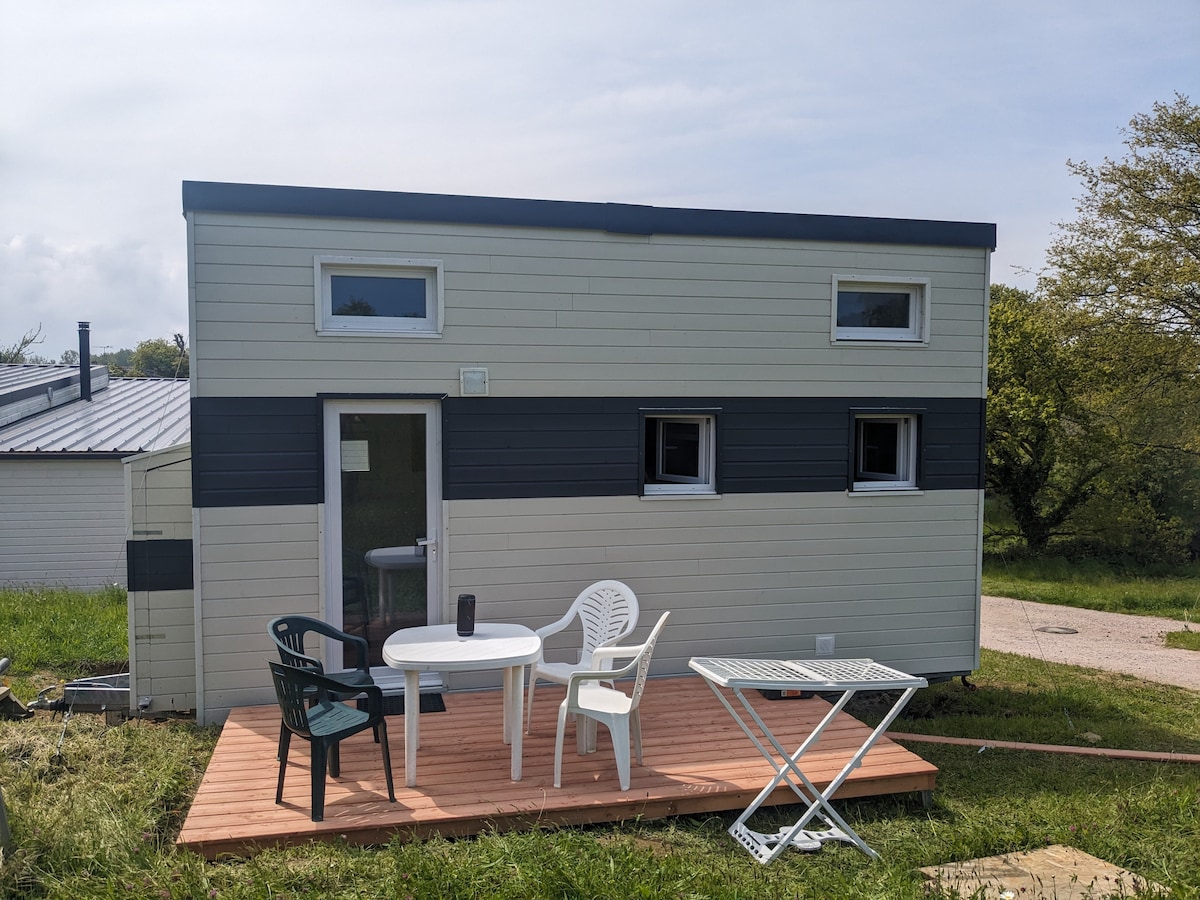 Tiny house sans draps ni serviettes (800 m plage)