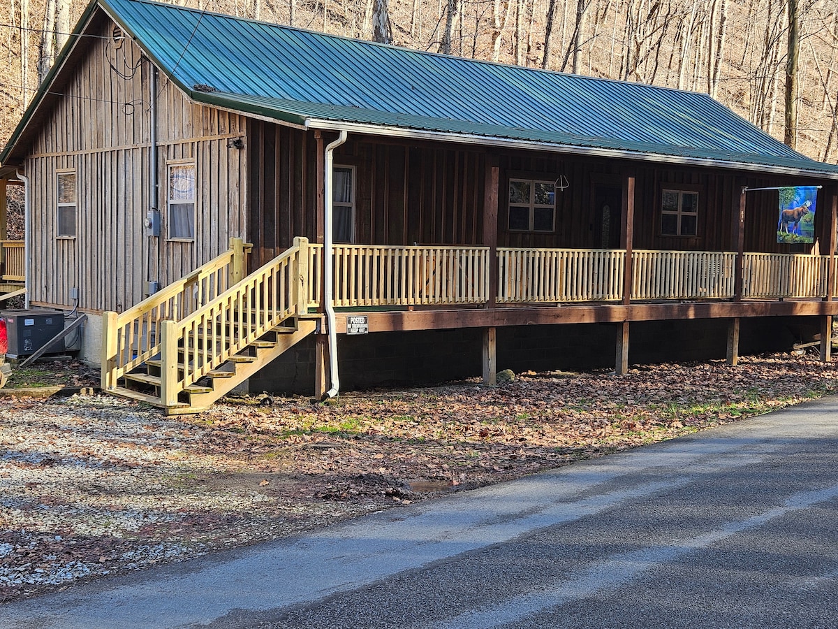 Creekside Cabin