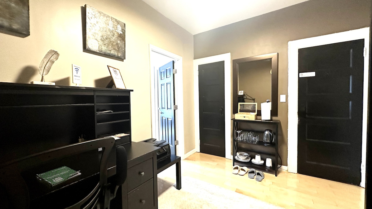 2-Attached Rooms w/ Home Office in a Private House