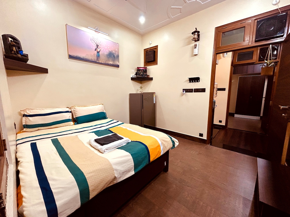 Sumptuous 1BHk|Couple friendly/Near Ekana Stadium.