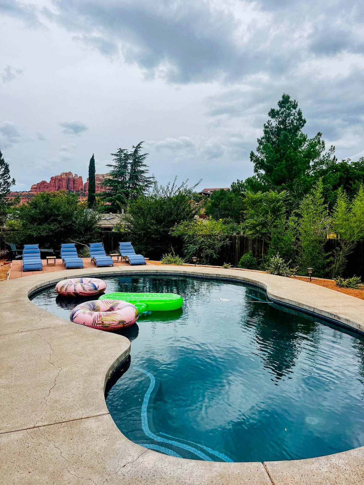 Luxury 5Br Retreat w/ Heated Pool & Stunning Views