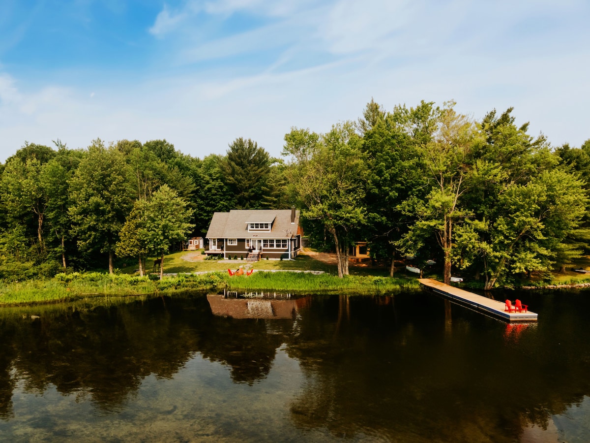 Muskoka Waterfront Retreat