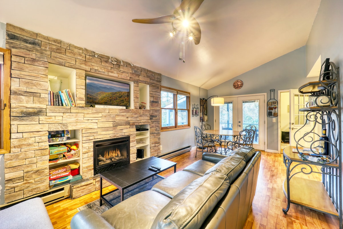 Home near Grandfather Mtn, w/ patio, deck, firepit