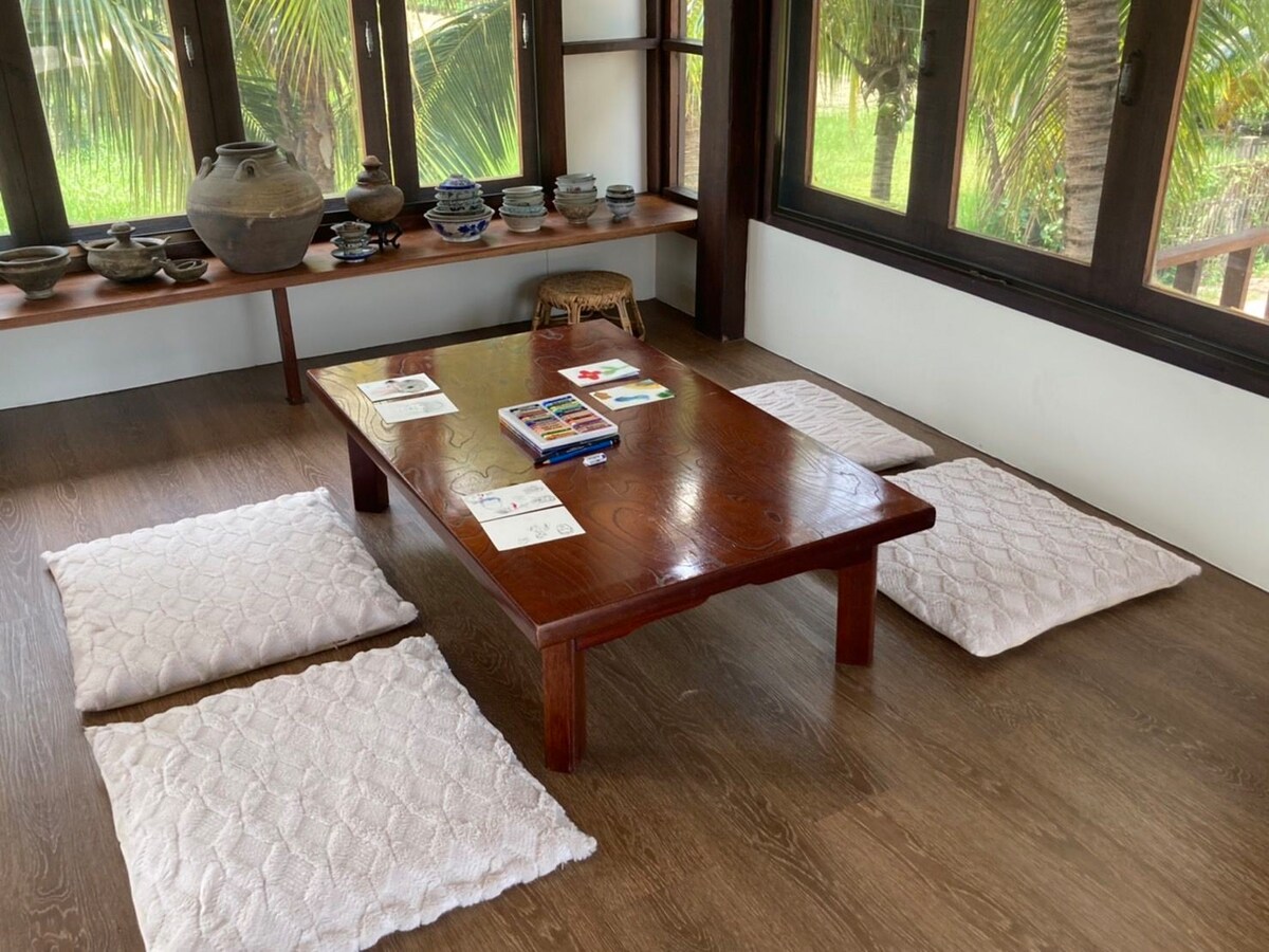 Suan Saek Saek Bamboo House (family room)