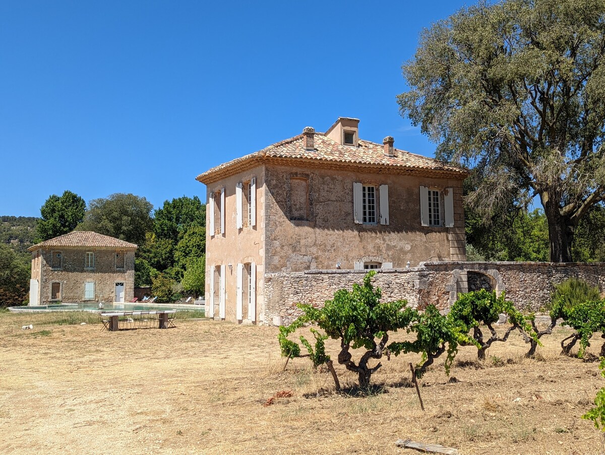 Bourgane Castle Pavilion