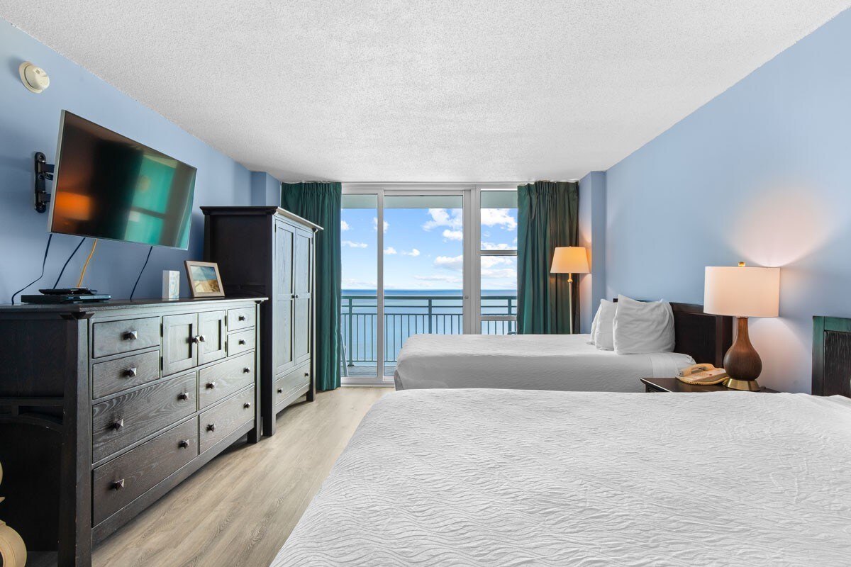 Seaside - Oceanfront 2 Bedroom Condo