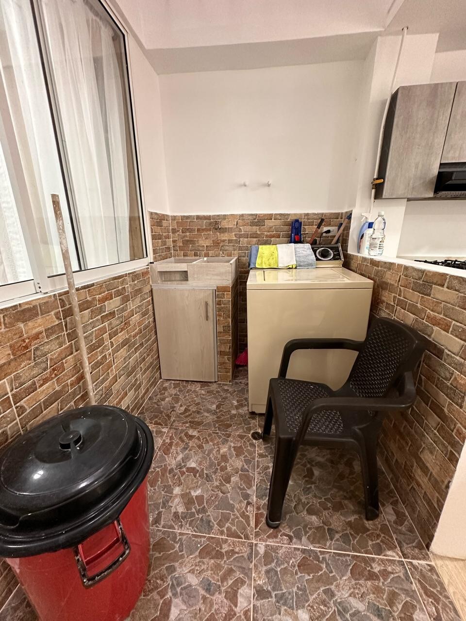 Apartamento amoblado.