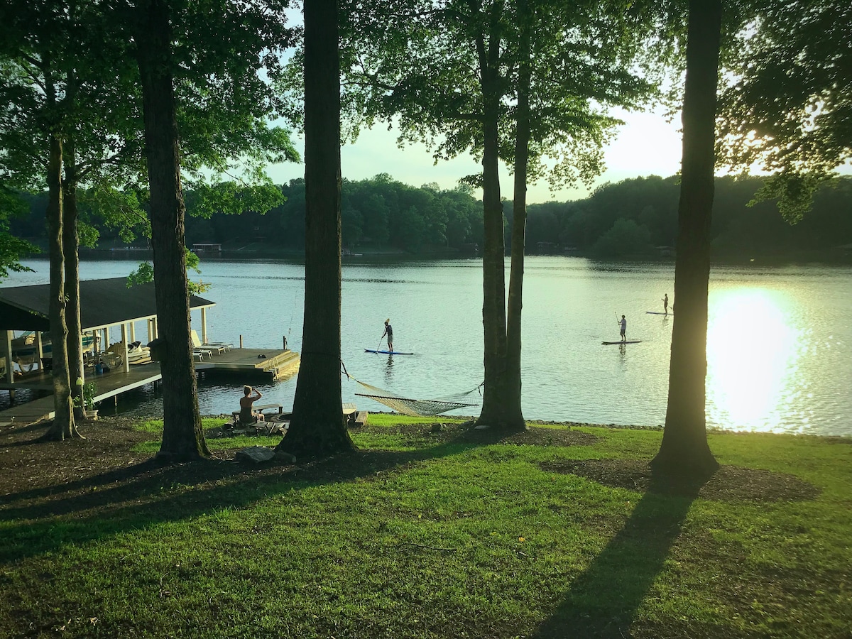 HUGE cove, Kayaks/SUPs, fire pit