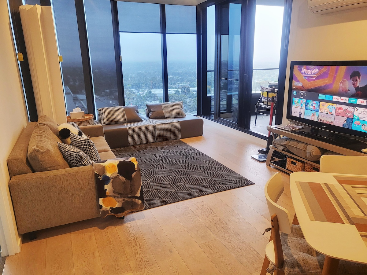 Modern&cozy life in Sky Garden 5min from station