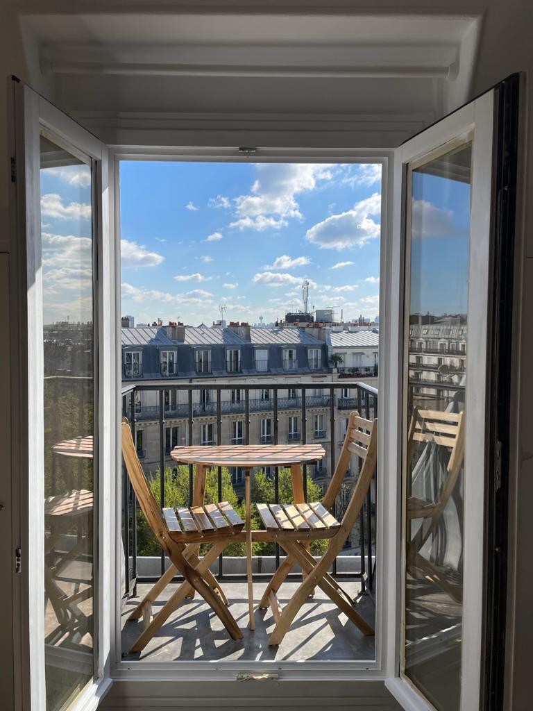 Appartement Élégant avec Vue Panoramique sur Paris