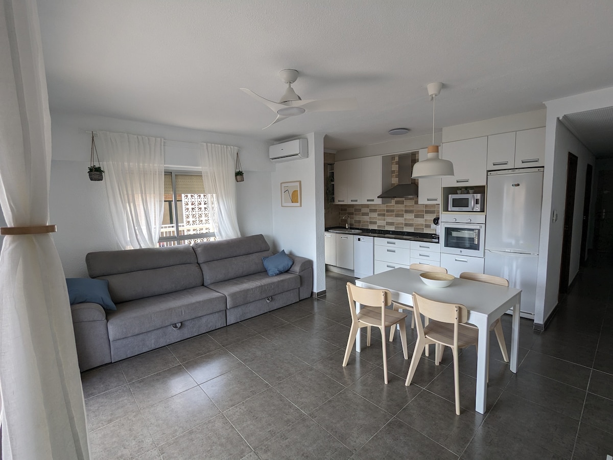 Completo apartamento en la playa A/C, WiFi