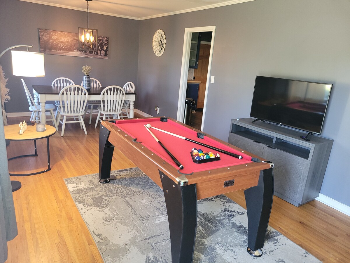 Capital City Eagle's Nest - Pool Table - 6 Beds