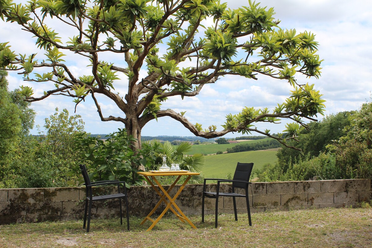 studio et tiny house avec grand jardin 4 personnes