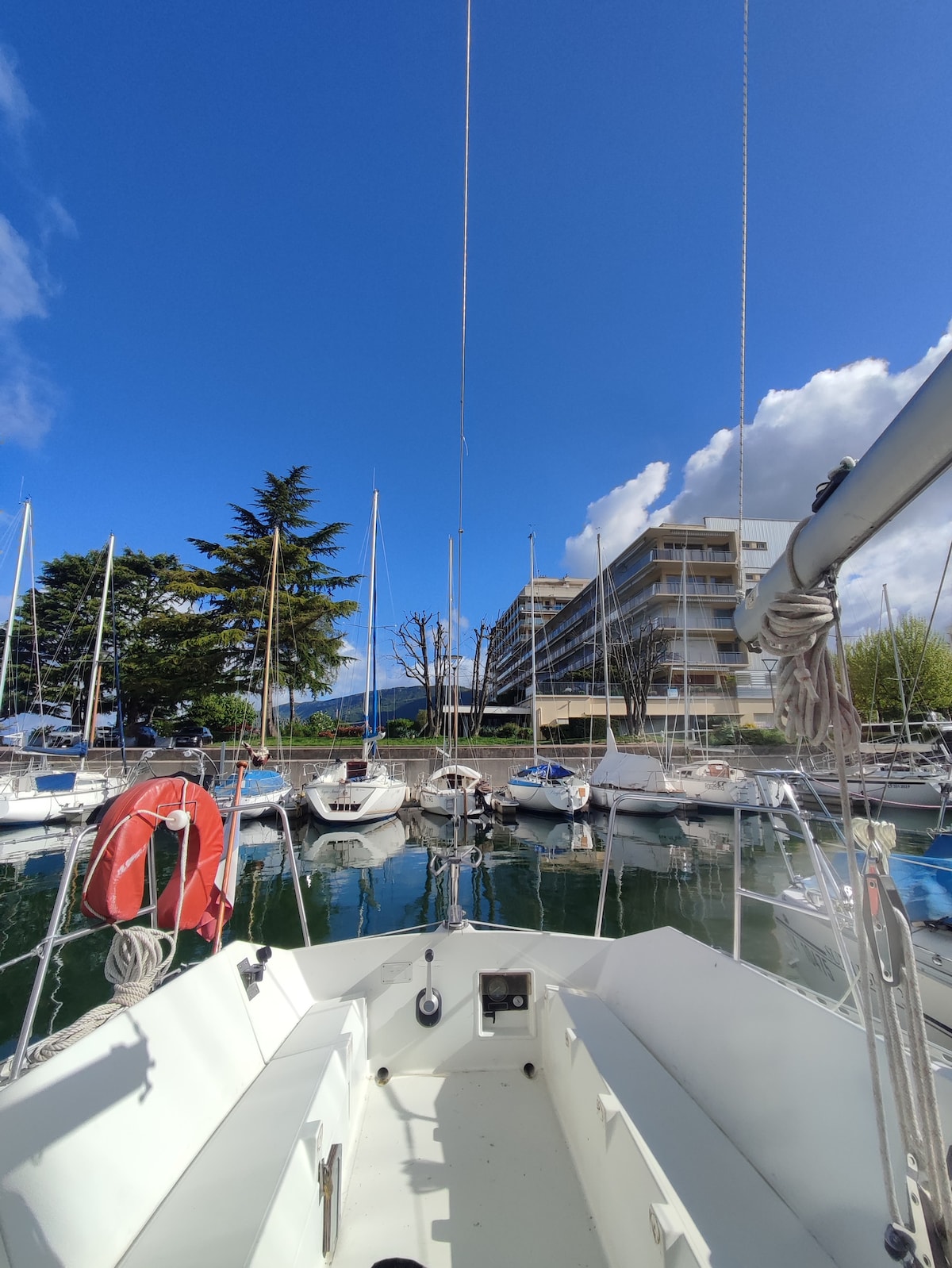 Nuit sur un voilier - Grand port du Lac du Bourget