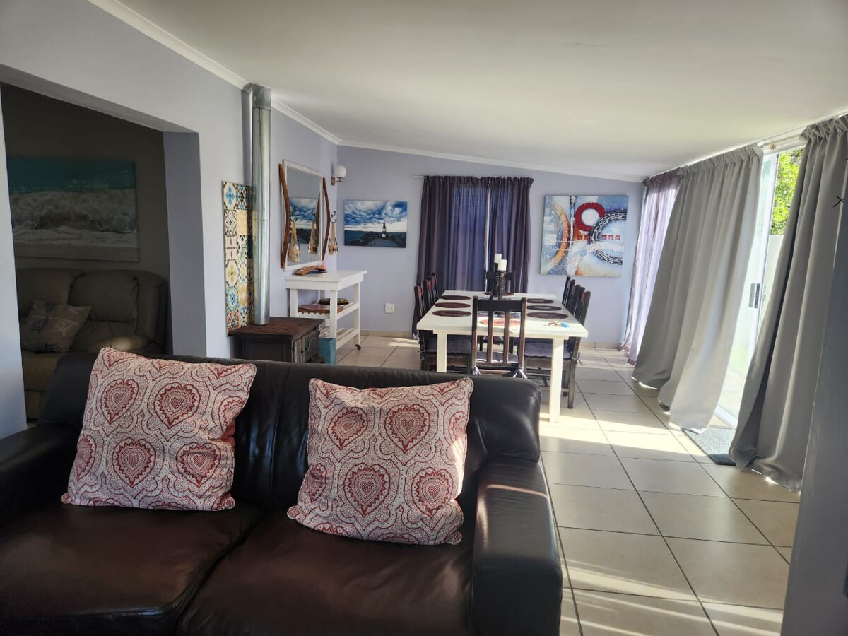 Main Stay Struisbaai