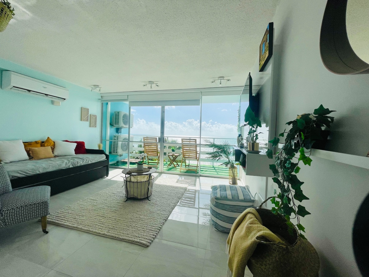 BELLA VISTA - Beachfront Apartment in Fajardo