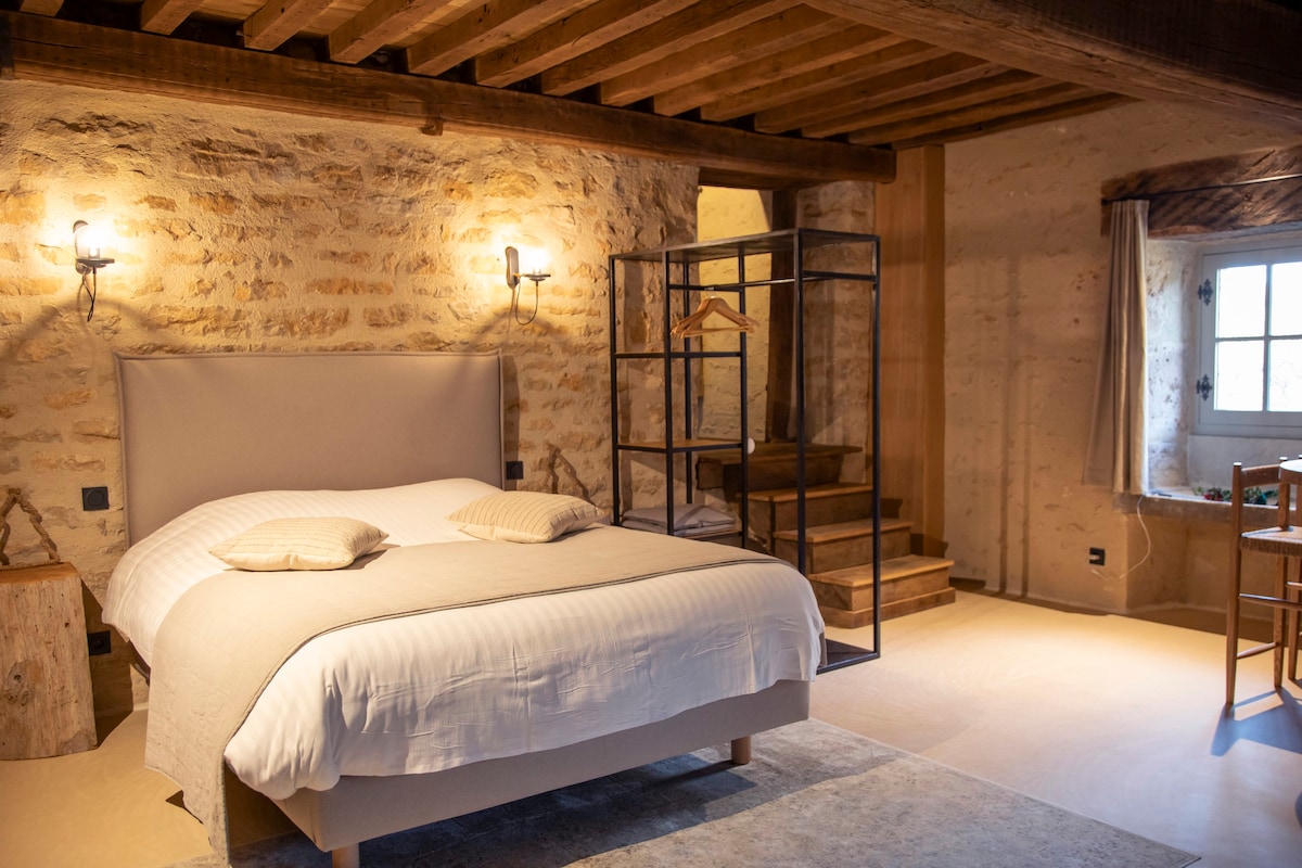 Charming and romantic getaway : Châteauneuf Suites