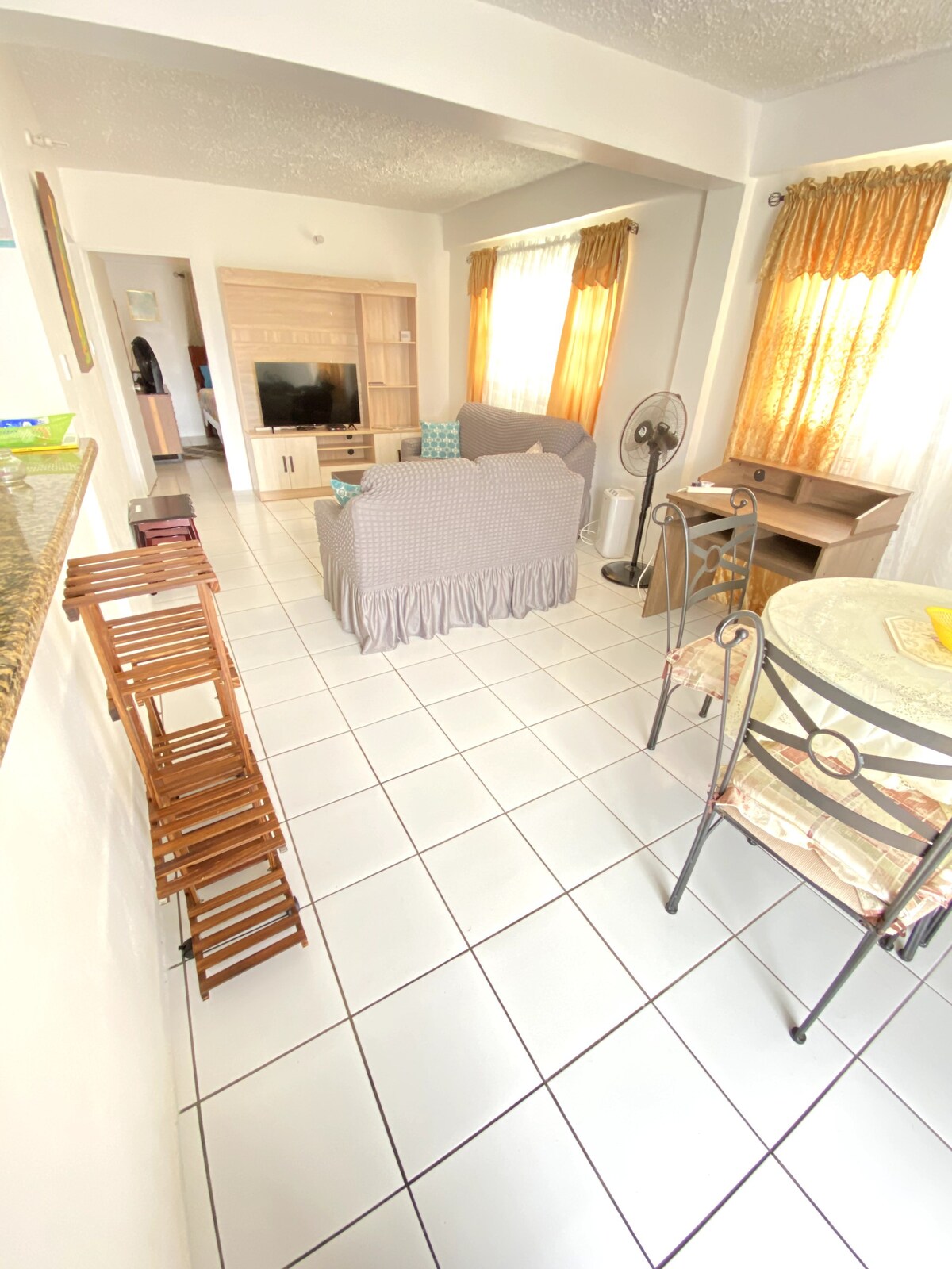 Spacious 2 bedroom Castries apartment now with a/c