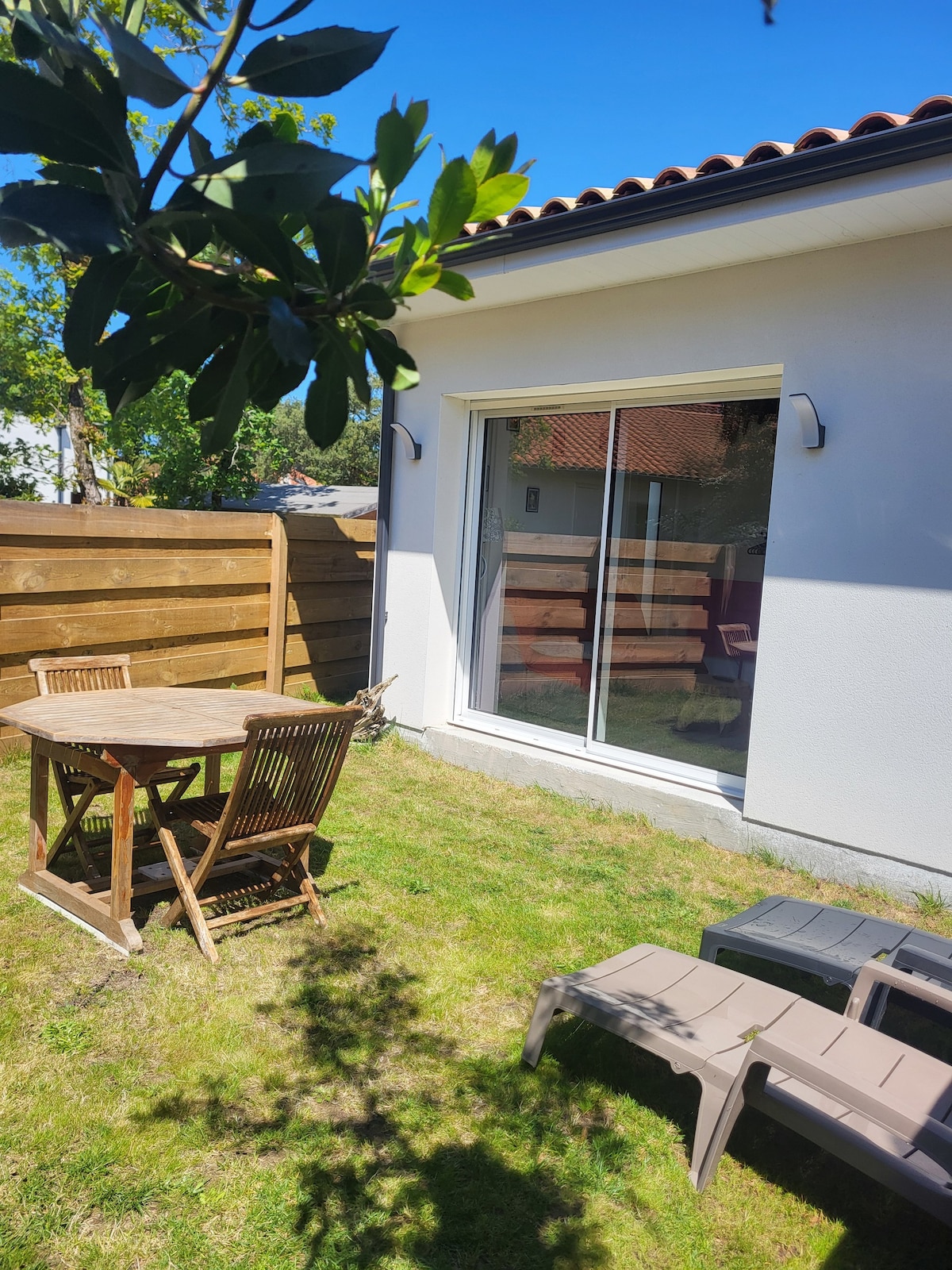 studio 2 voyageurs, 1 enfant à 600 m de la plage