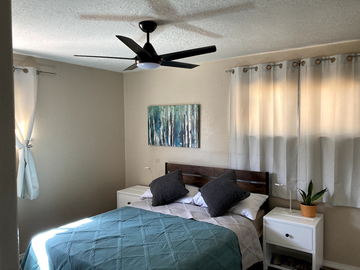 Lovely Bedroom with Ensuite Bathroom