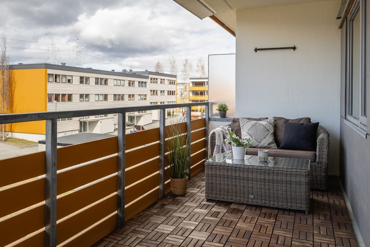 Nyrenovert leilighet med  solfylt veranda