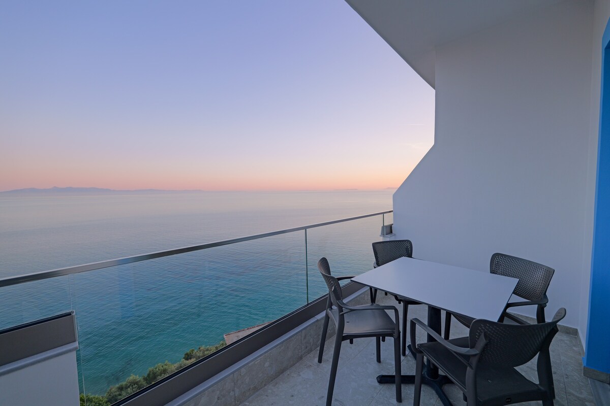 Vila Bana - One-Bedroom Apartment with Sea View 01