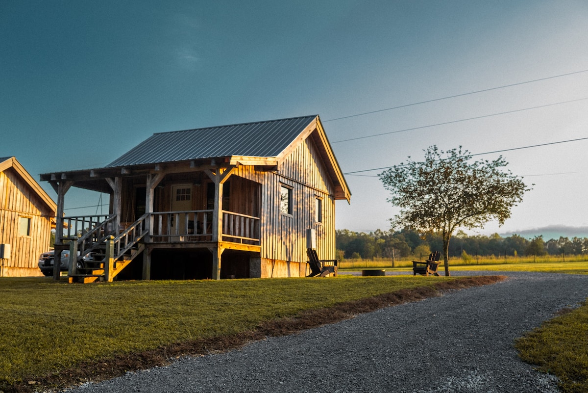 CenterHillLake/SereneCouplesTinyCabin