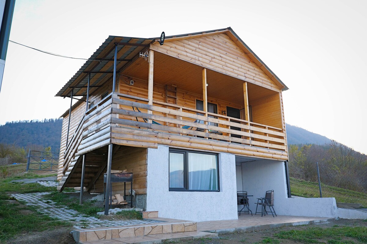 3-Bedroom Mountaintop Wooden Cottage