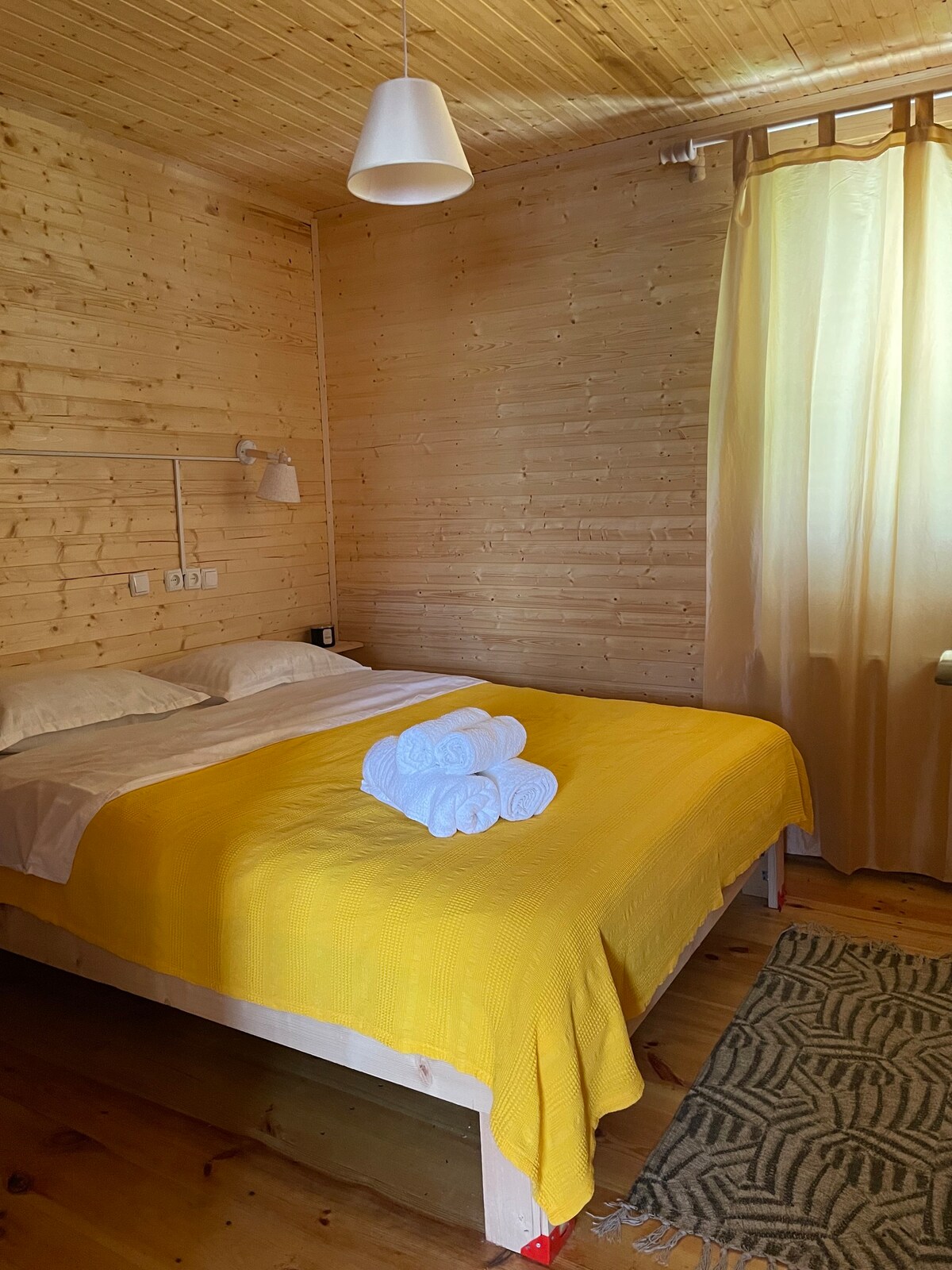 3-Bedroom Mountaintop Wooden Cottage