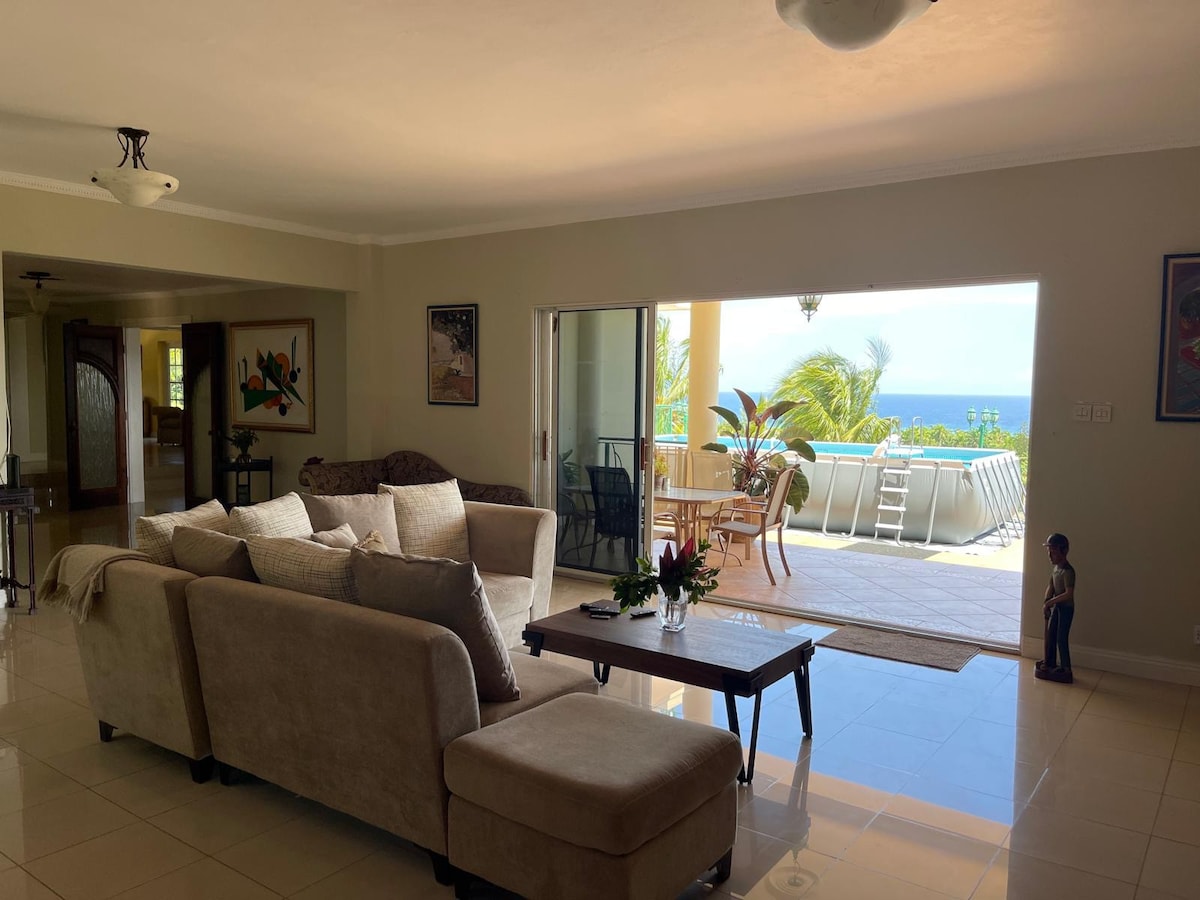 Oceanview Villa in Gated Community on Golf Course