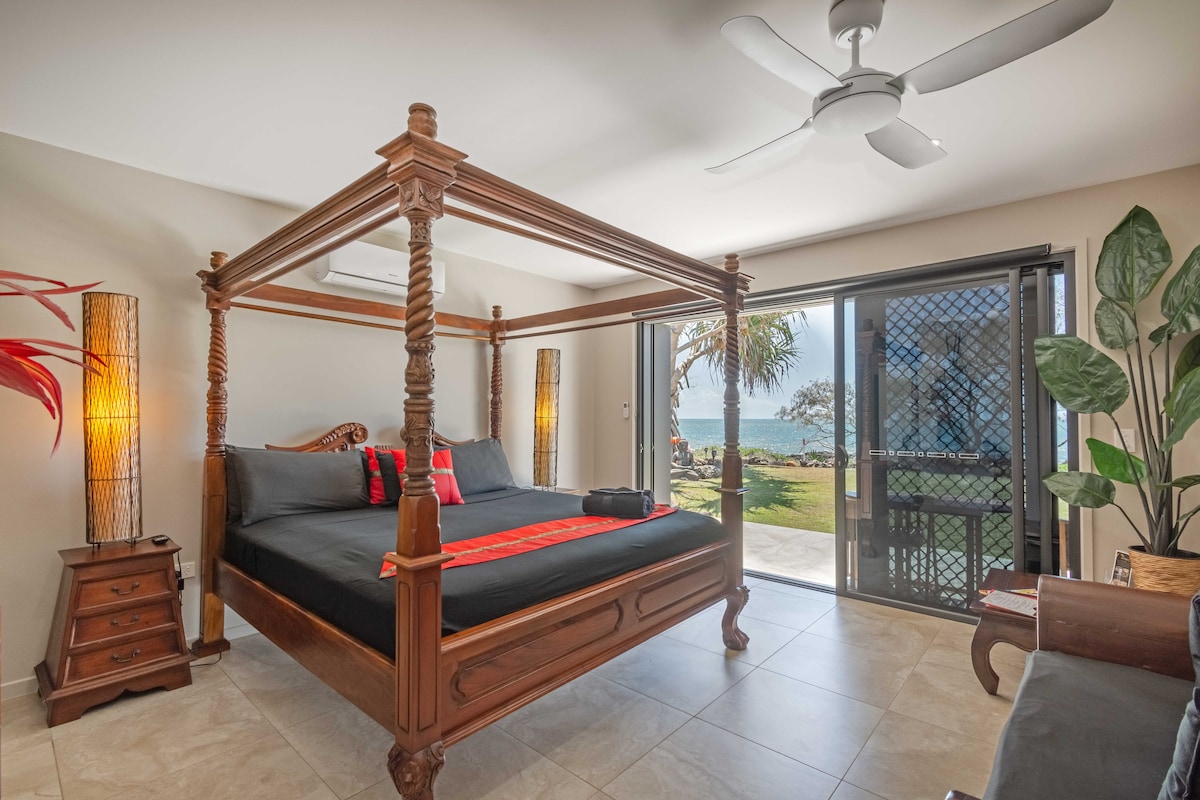 Absolute Oceanfront One Bedroom - Baligara