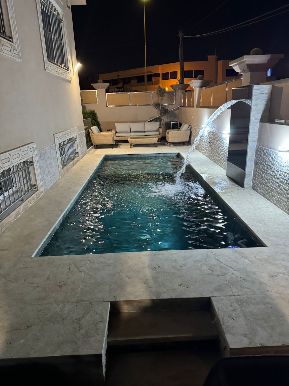 Spacieuse villa avec piscine Founty