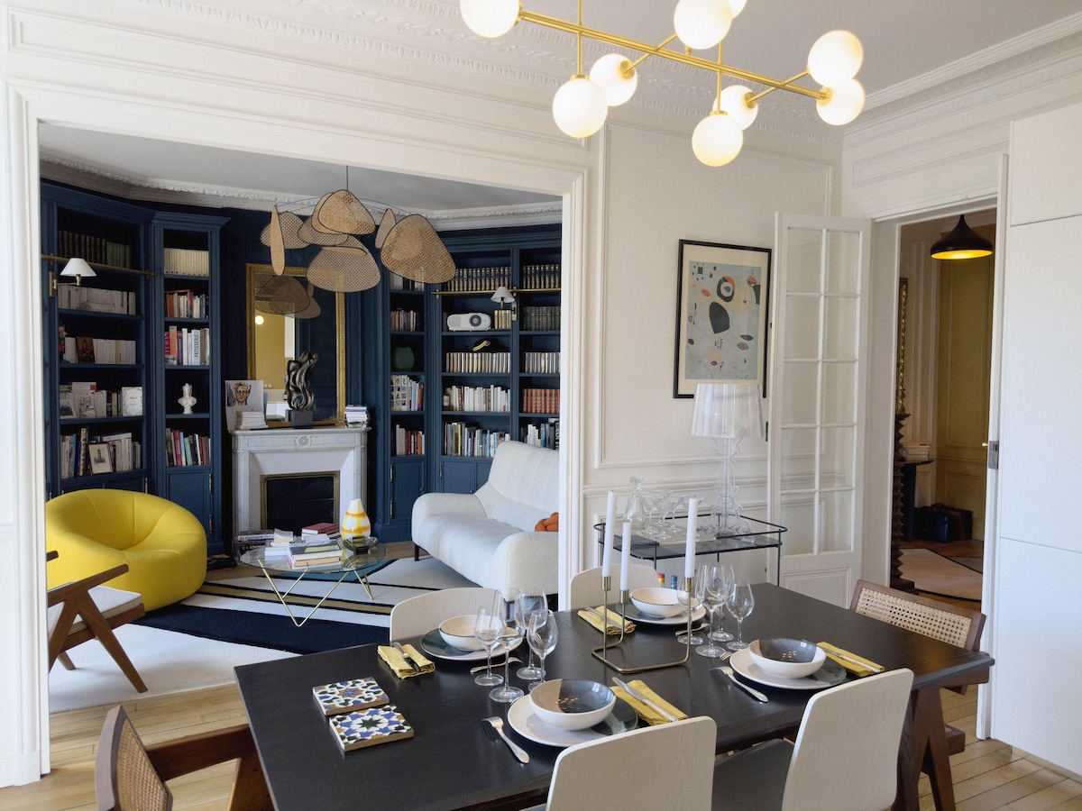 Luxury apartment in trendy Parisien neighborhood