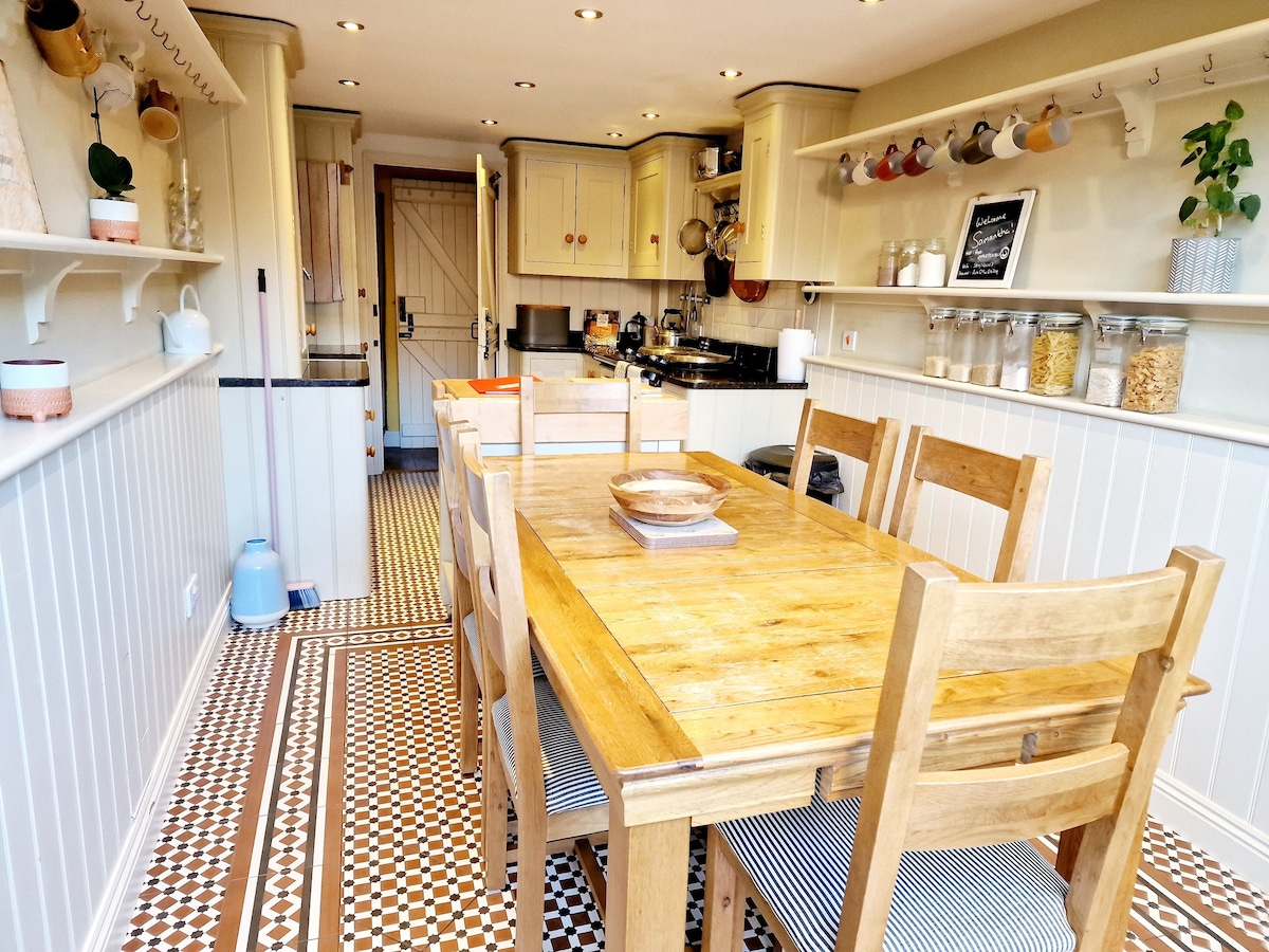 Jackdaw Cottage - Beautiful cottage, town centre