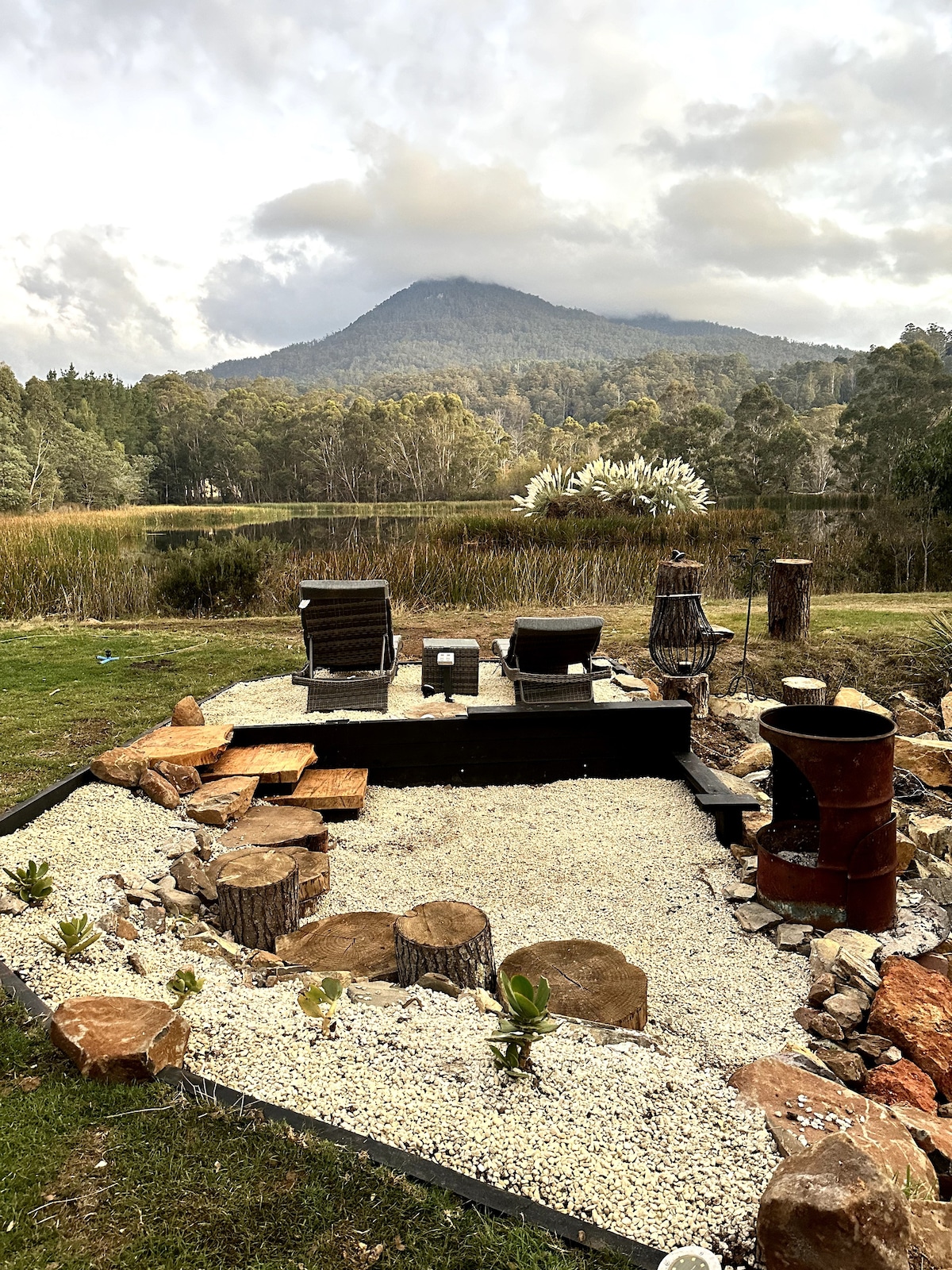 Quamby Bluff Lake House, Australia