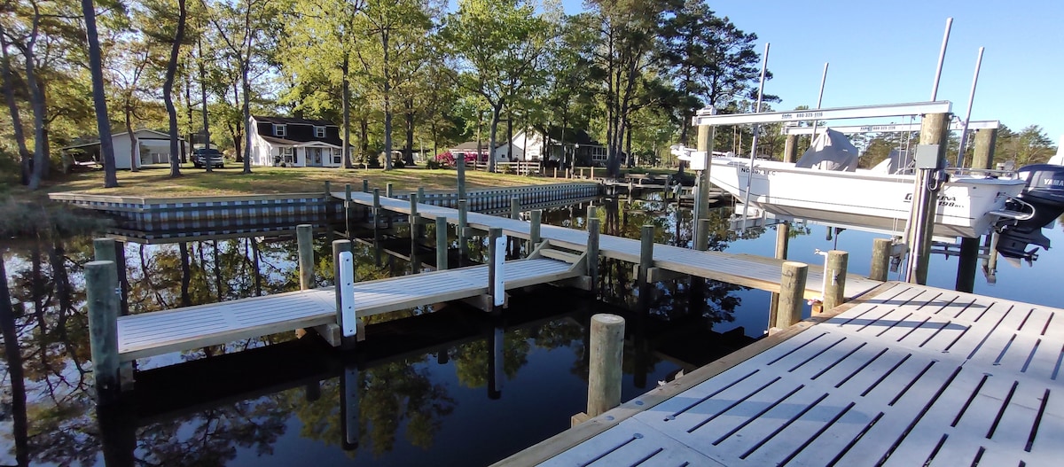 Oriental Water Front Cottage on Broad Creek