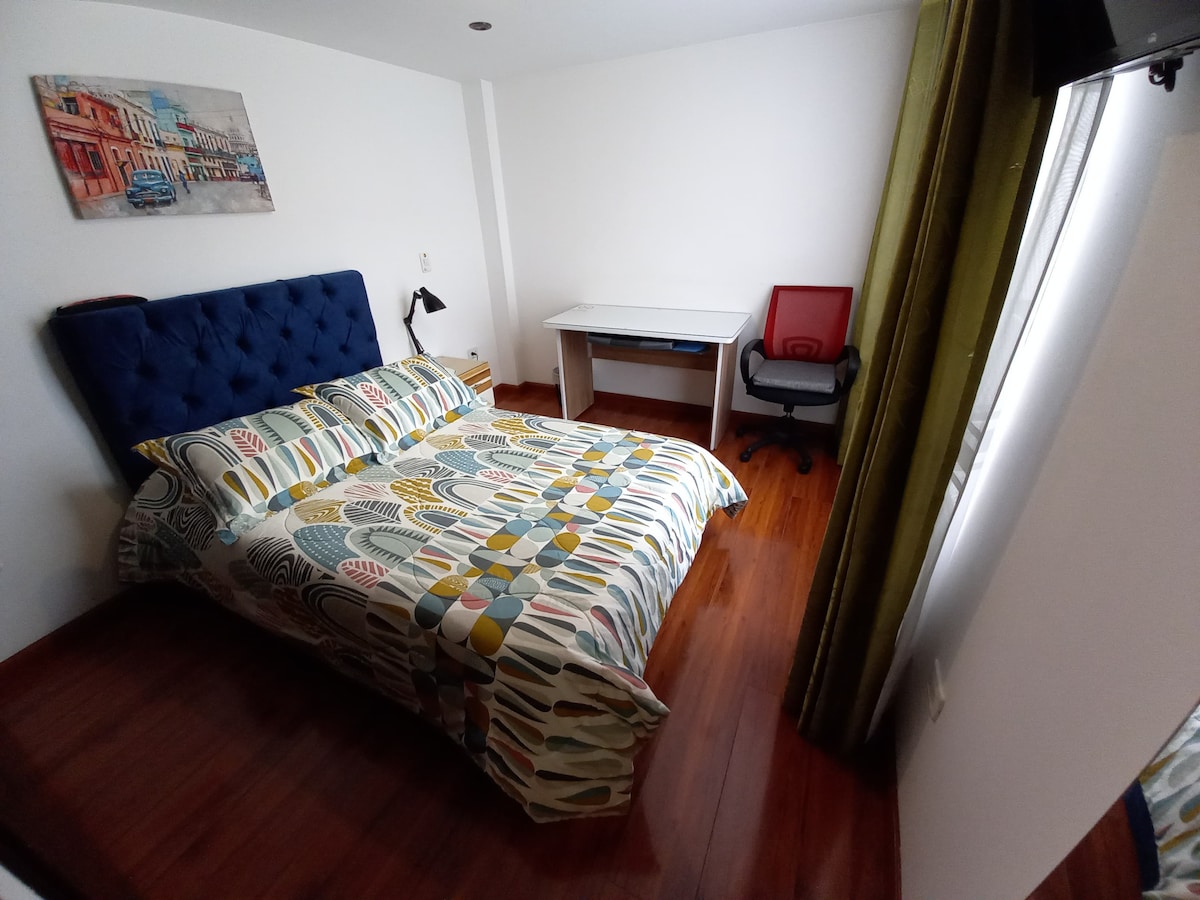 Apartamento central, cómodo, amplio y cálido