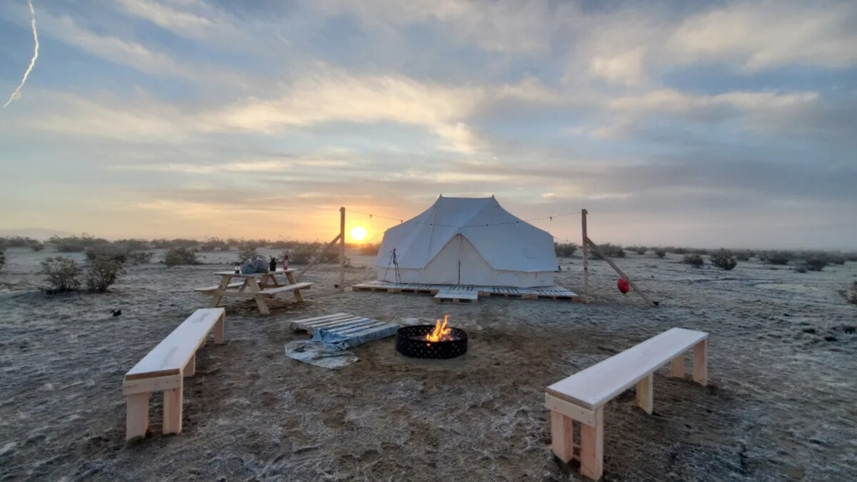 住宿：沙漠蒙古包度假屋