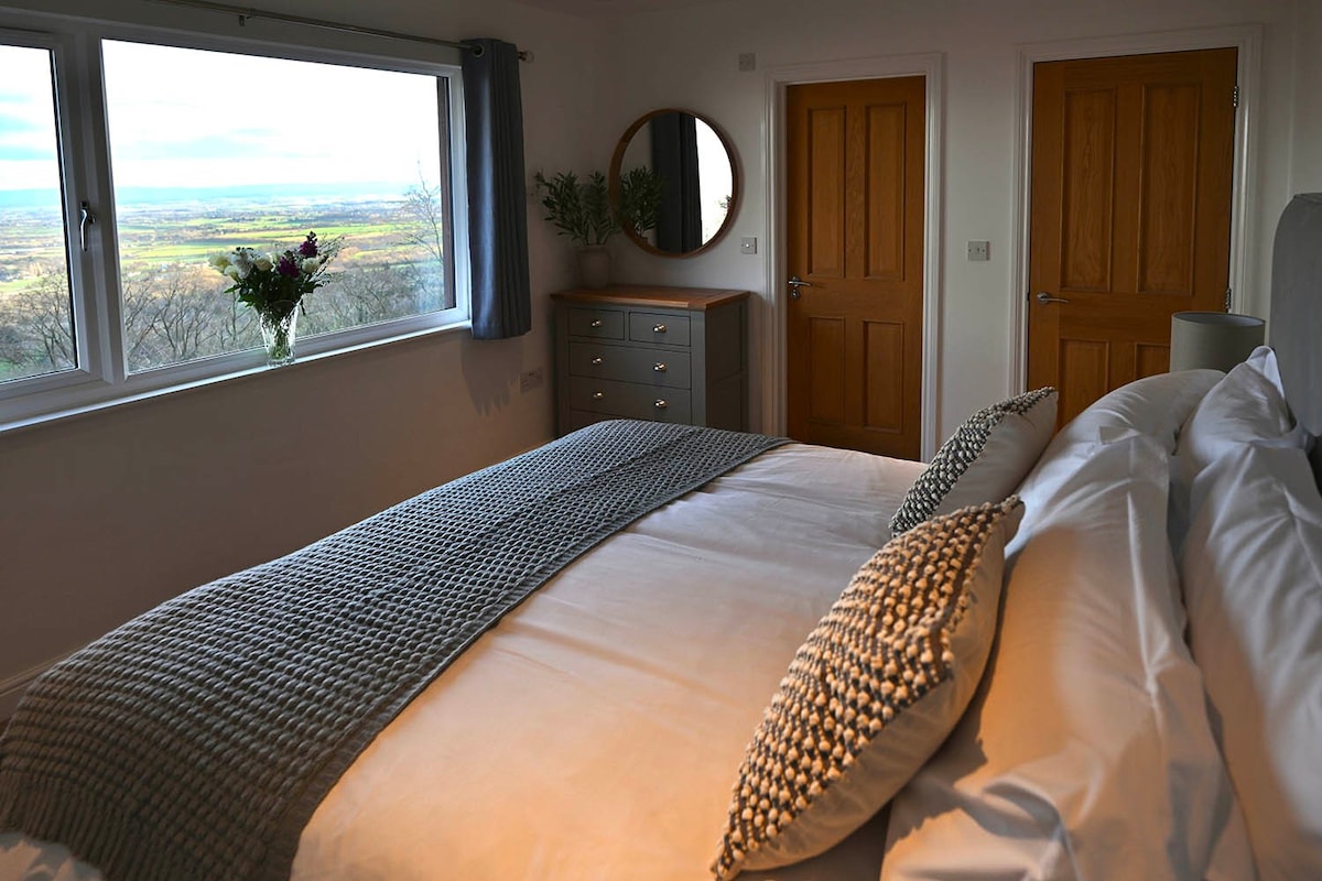 Luxury stay on the Malvern Hills