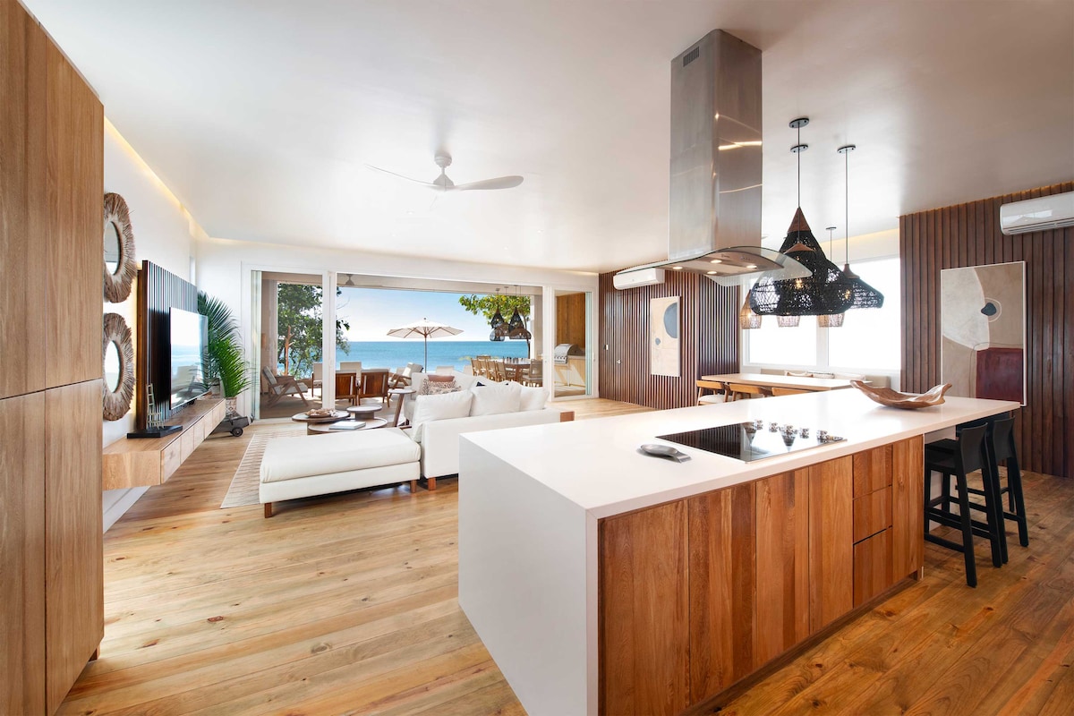 Ibagari Home Ocean View Suites