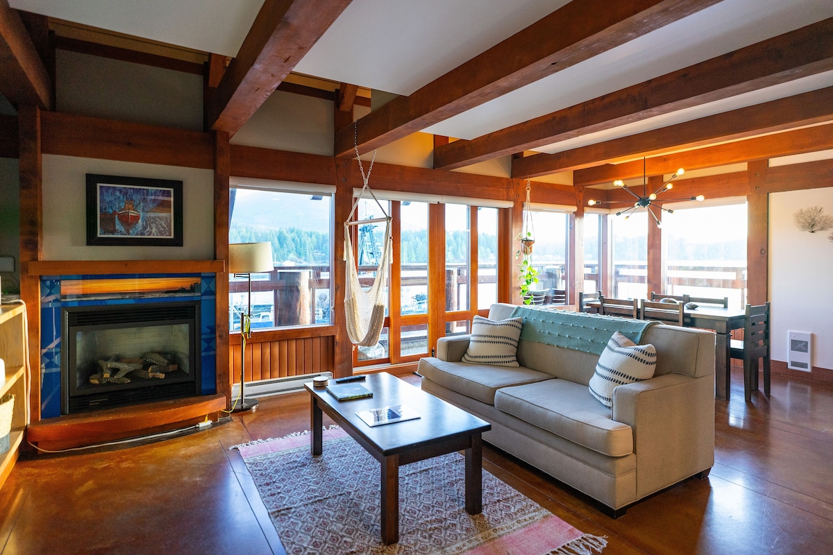 Waterfront Condo in Ucluelet