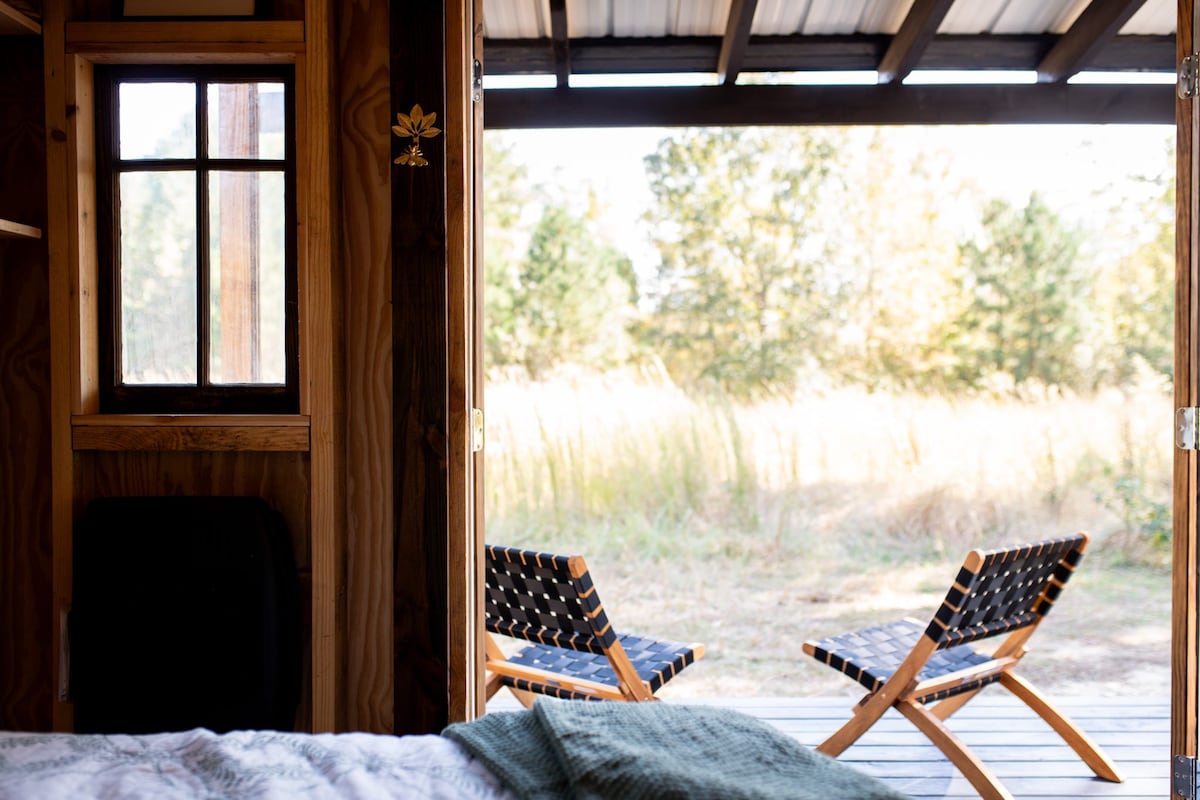 Peaceful, private, offgrid cabin