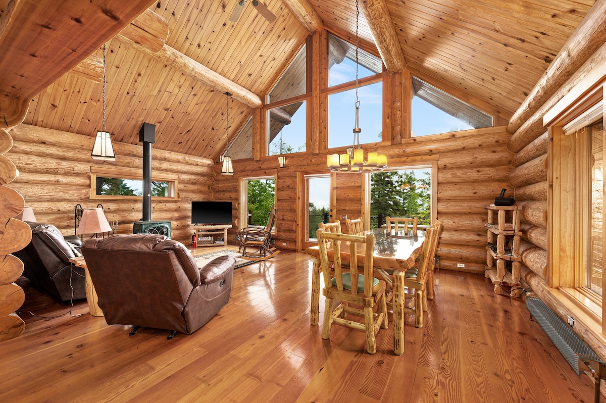 Private Log home, Lake Superior view, Near Trails