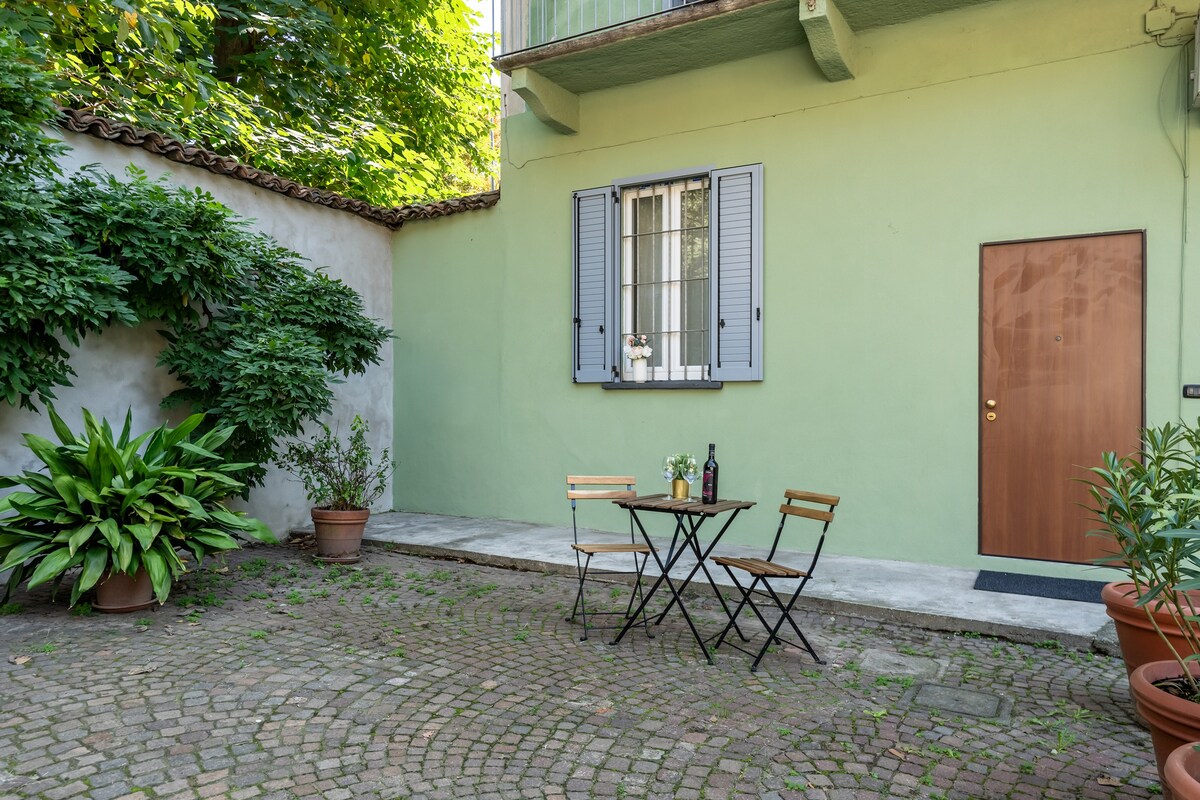 [Duomo 20 min] Apartment with Garden, Parking+WiFi