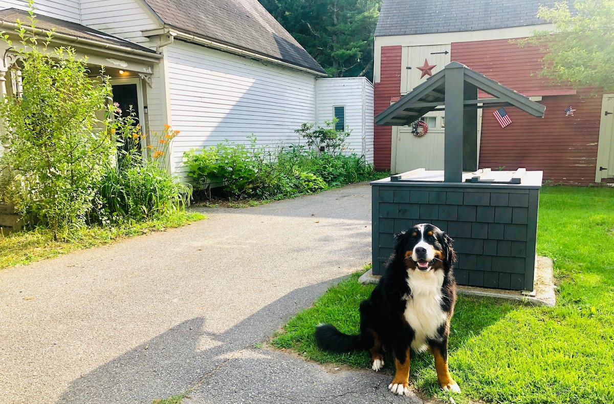 Fancy Farmhouse mid-coast Maine, 2 miles to ocean