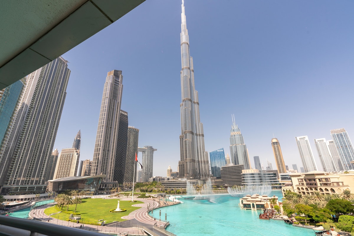 King 2 Bedroom With Burj Khalifa & Fountain View