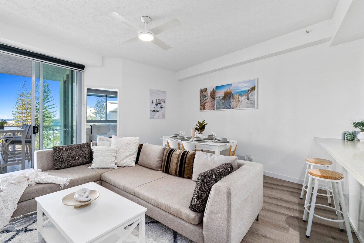 Wings - 2 Bedroom Apartment in Surfers Paradise