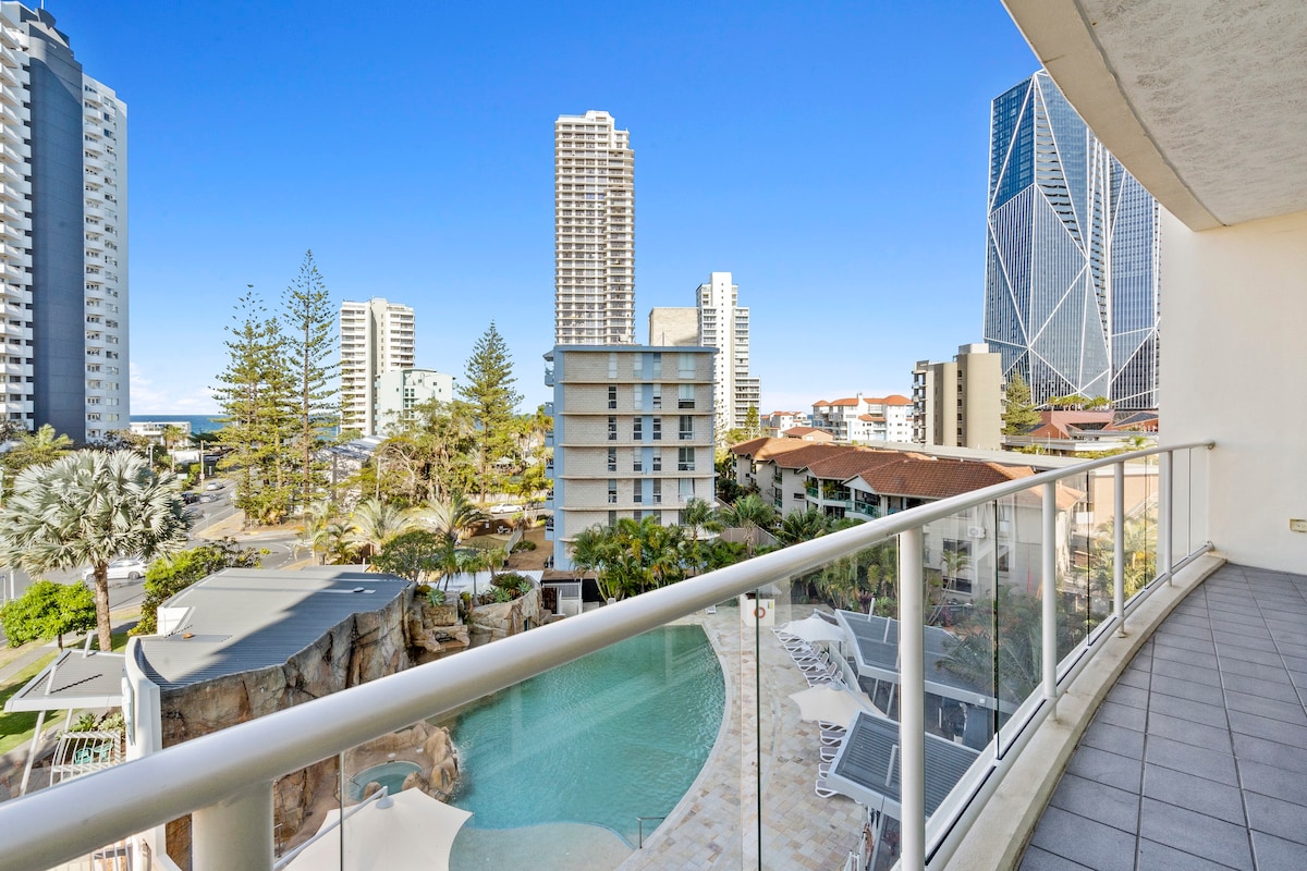 Wings - 2 Bedroom Apartment in Surfers Paradise