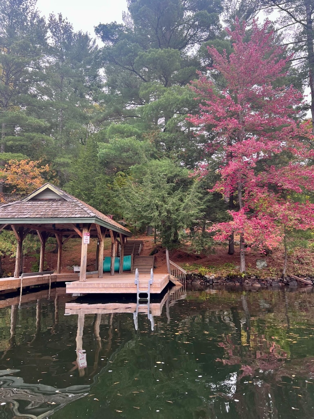 Lake Joe: Family Cottage + Cabin