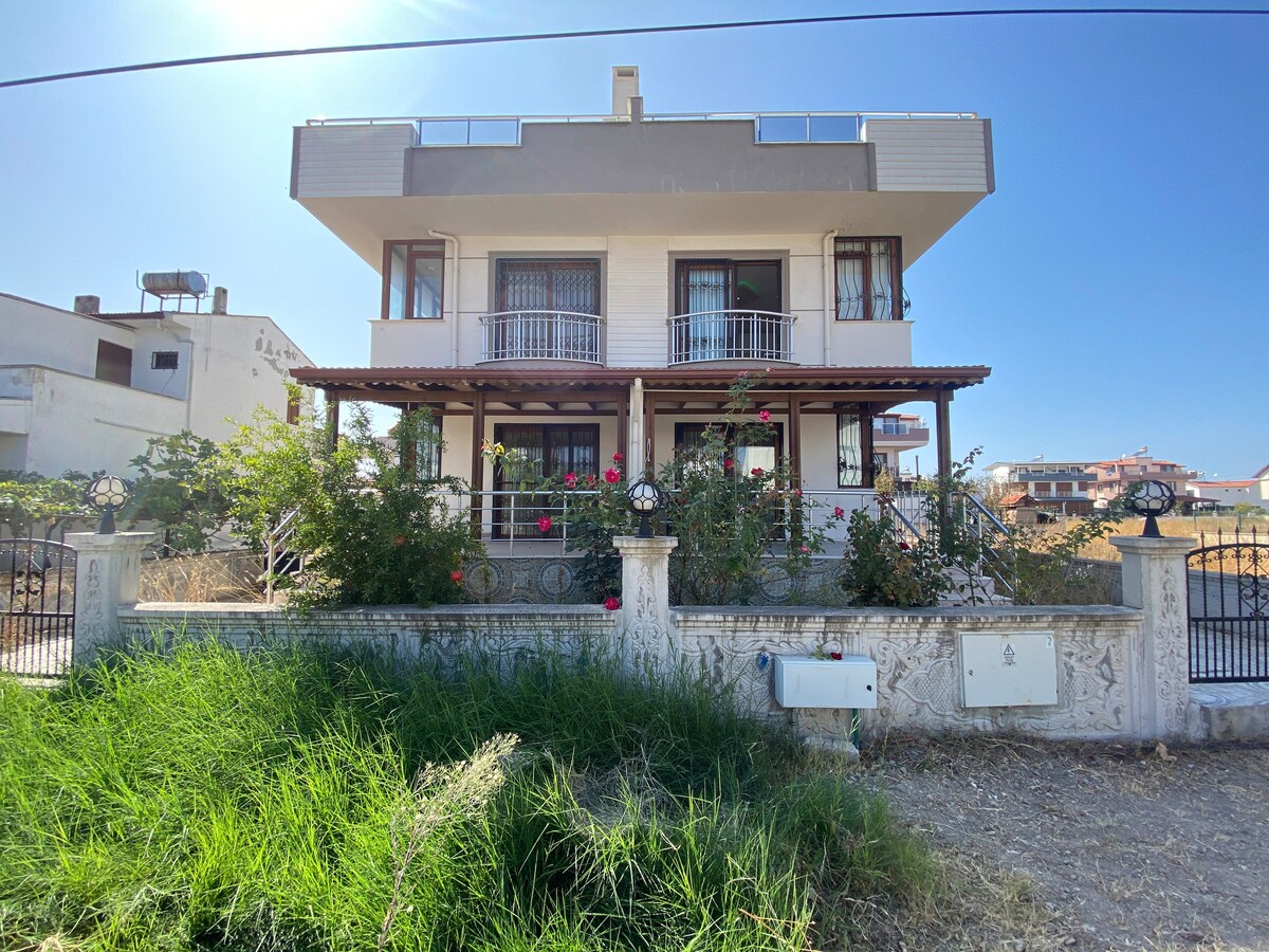 Großes Ferienhaus in ruhiger Lage